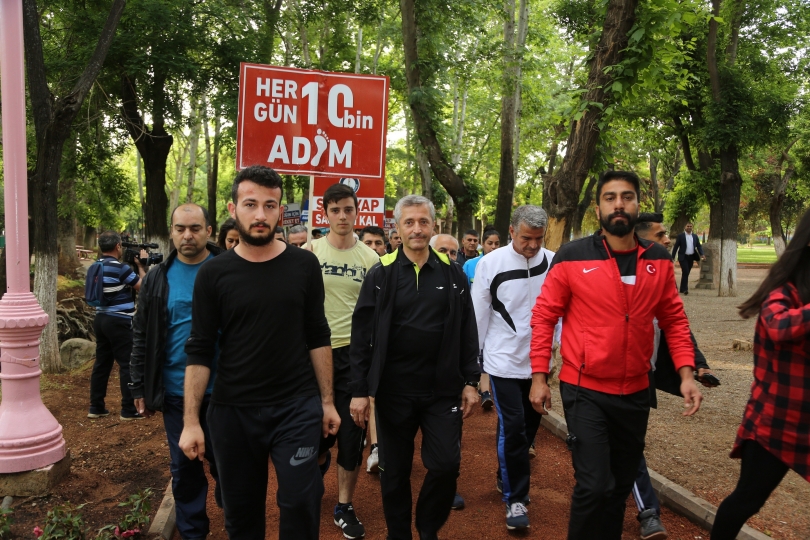 Başkan Tahmazoğlu: Sağlıklı Yaşam İçin Spor Yapın