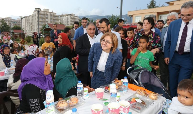 Geleneksel İlçe İftarları Düzenlendi