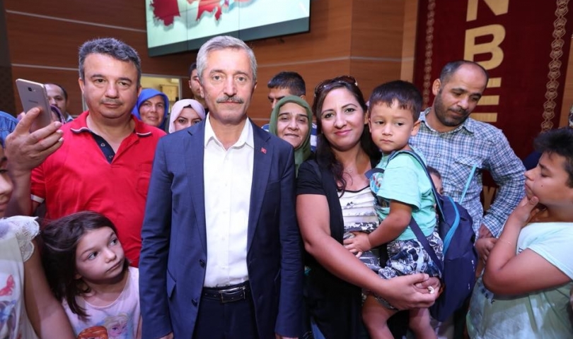 Başkan Tahmazoğlu, Halk Günü’nde Vatandaşlarla Bir Araya Geldi