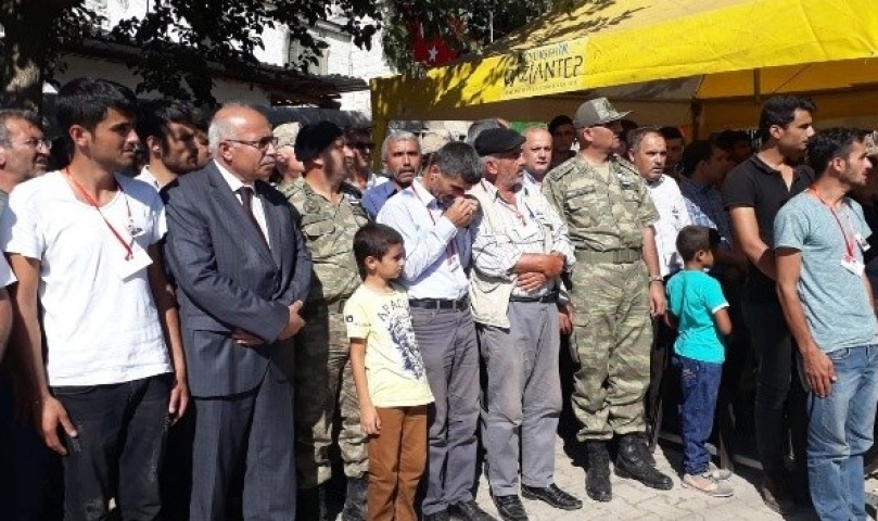 Şehit Uzman Çavuş Yunus Emrah Ateş, dualarla son yolculuğuna uğurlandı