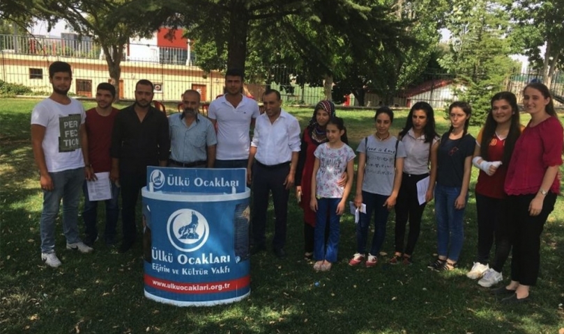 Gaziantep Ülkü Ocakları danışma standı açtı