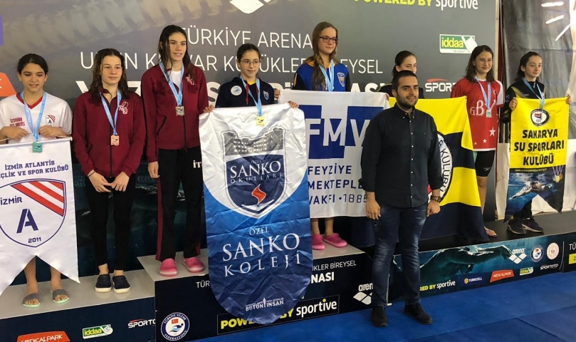 Sanko Okulları Sporcusu Yüzmede Türkiye Birincisi Oldu