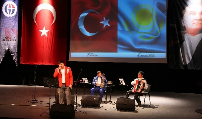 GAÜN’de Kazakistan Müzik Grubundan konser