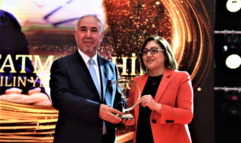 Spor yatırımları Şahin’e ödül getirdi