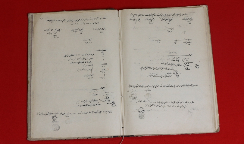 130 yıllık kütüphaneye ait defter, Kent Arşivi’nde