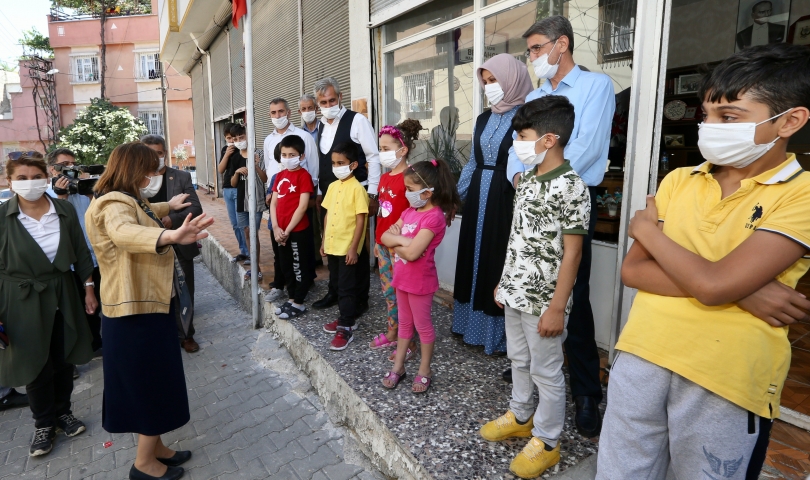 Başkan Şahinden maske takan çocuklara müjde!