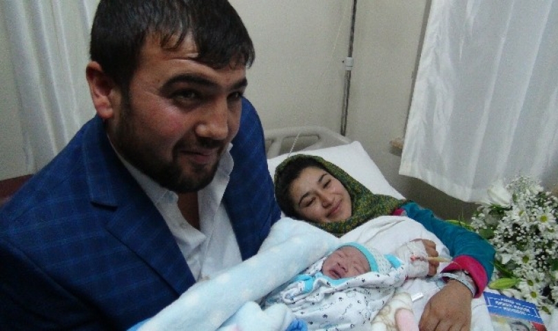 Gaziantep’te 2017’nin ilk bebeği Yakup Sergen oldu