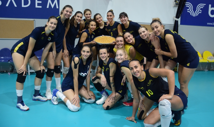 Fenerbahçe, Adam Voleybol'u ağırladı