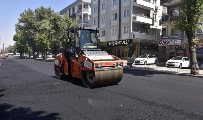 Büyükşehir, Ordu Caddesi’nin asfaltını yeniledi