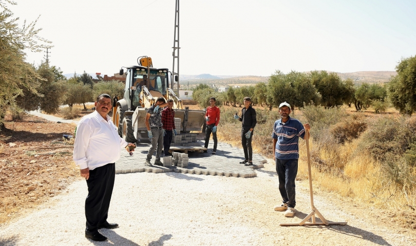 Aşağı Arıl Mahallesi’nde kilitli parke taşı çalışmaları başladı