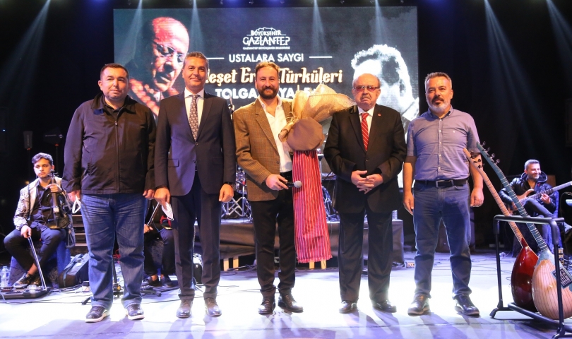 “Ustalara Saygı” konserinde Neşet Ertaş anıldı