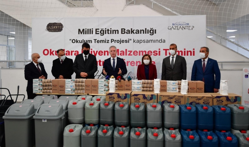 Okullara temizlik malzemesi dağıtımı devam ediyor