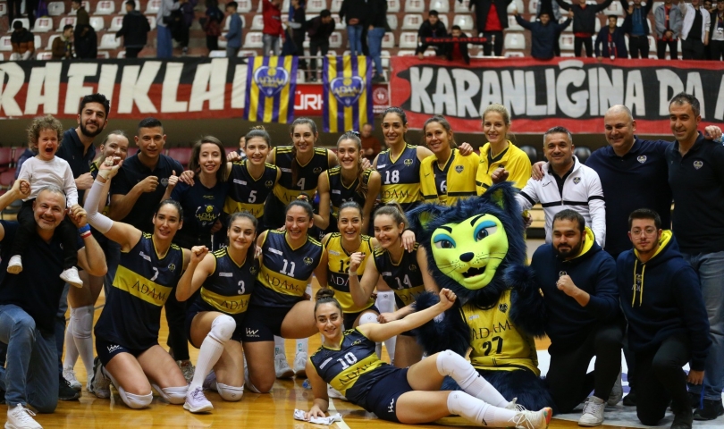 Adam Voleybol, Merinos’u güllerle karşıladı