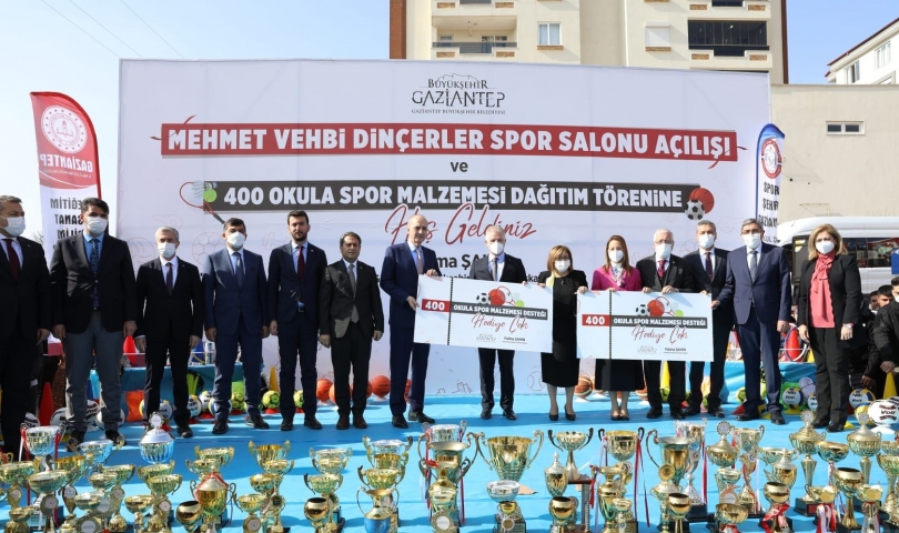 Mehmet Vehbi Dinçerler Spor Salonu’nun Resmi Açılış Töreni gerçekleşti