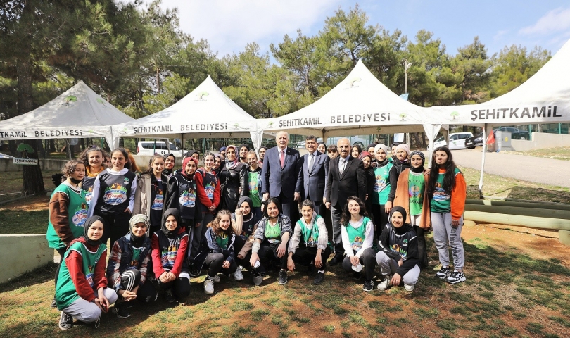 Milletvekili Koçer ile Başkan Fadıloğlu gençlerle buluştu