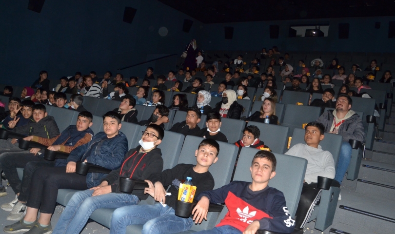 Büyükşehir’den 5 bin öğrenciye ücretsiz sinema keyfi!