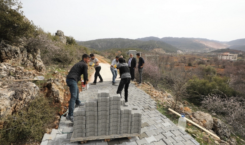 Yenişarkaya Mahallesi, kilitli parke taşı döşeniyor