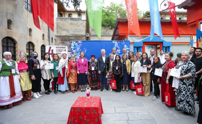 Başkan Şahin’den 4 yıldır Gaziantep’te sergilenen bez bebekler için müze müjdesi!