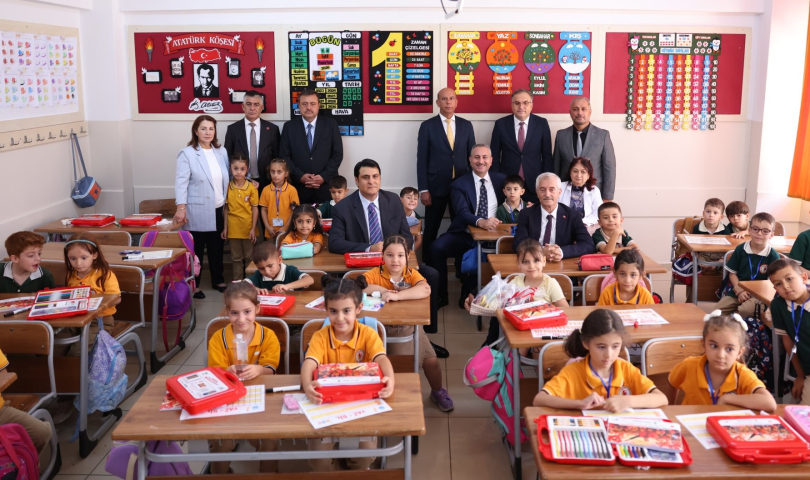 80 bin öğrenciye kırtasiye