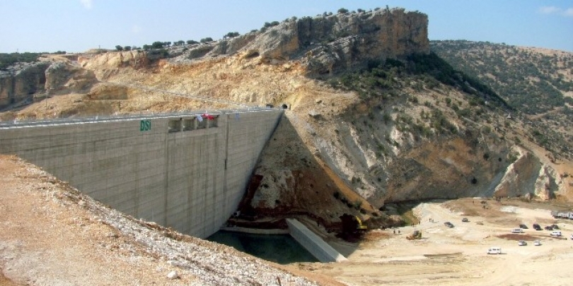 Ardıl barajı açıldı