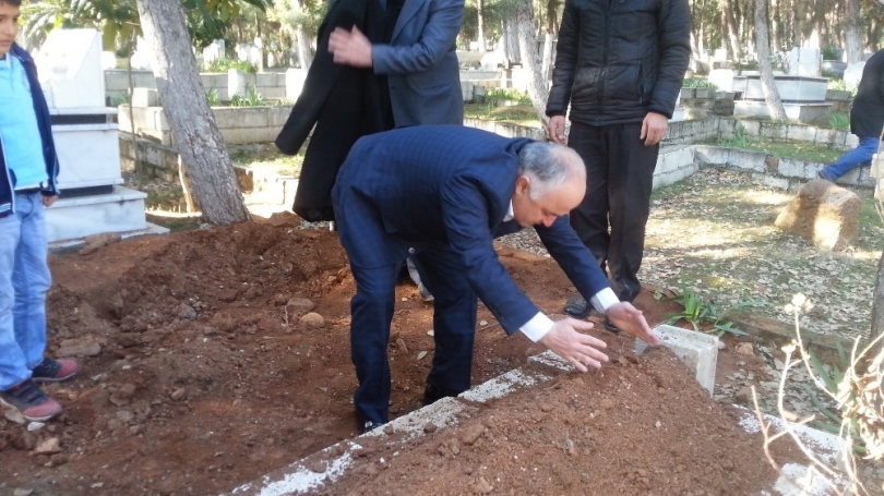 İndiği servisin altında kaldı ve öldü