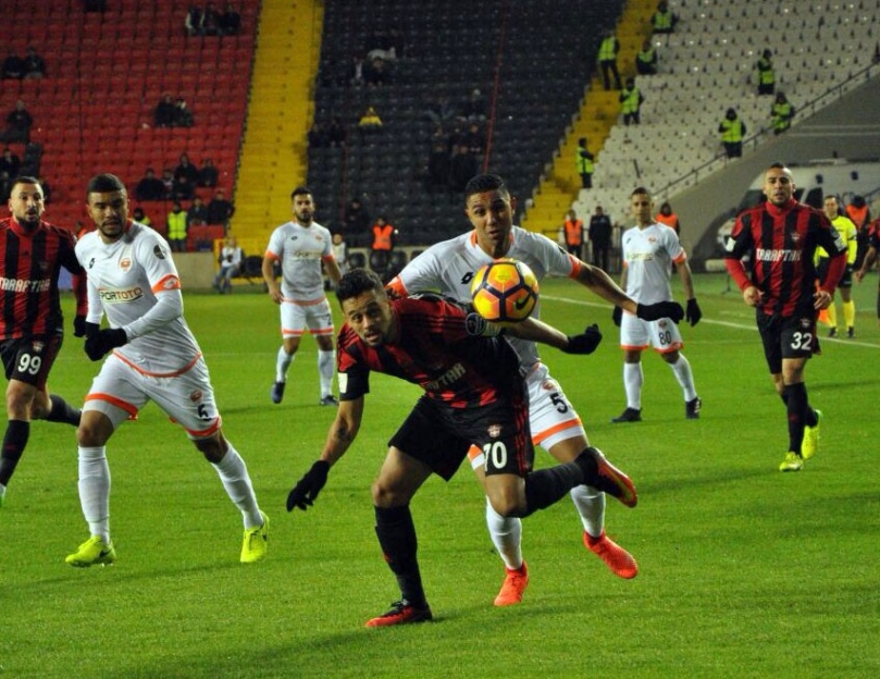 Fenerbahçe hazırlıkları yarın başlıyor