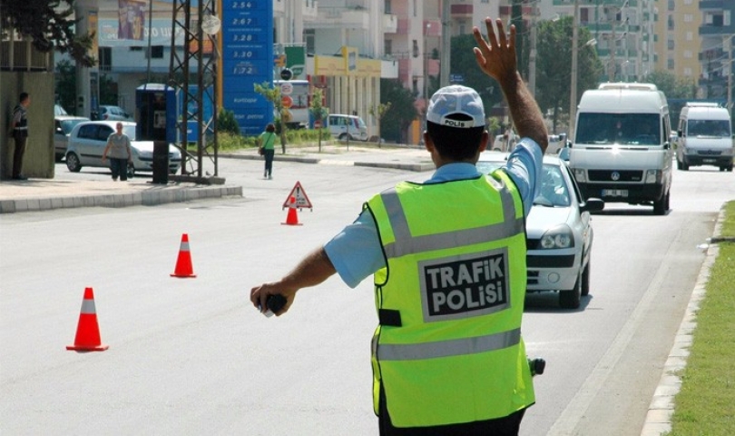 Trafik Kanunu Değişti. Araç Sürücülerinin Dikkatine