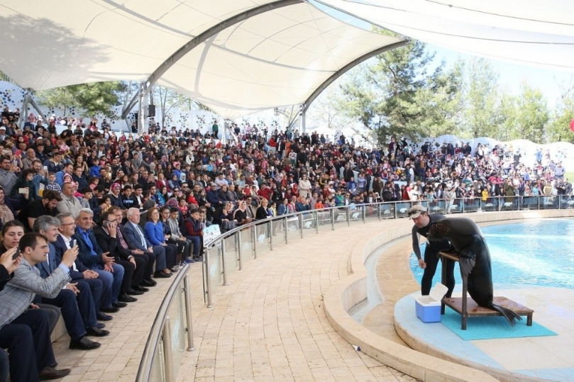 Hayvanat Bahçesi’ne bir günde 90 bin ziyaretçi