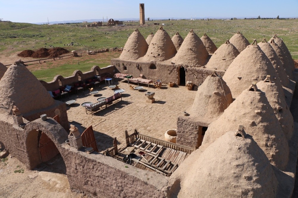 Harran turizm sezonunu açtı