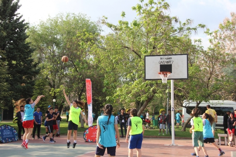 Sokak basketboluna yoğun ilgi