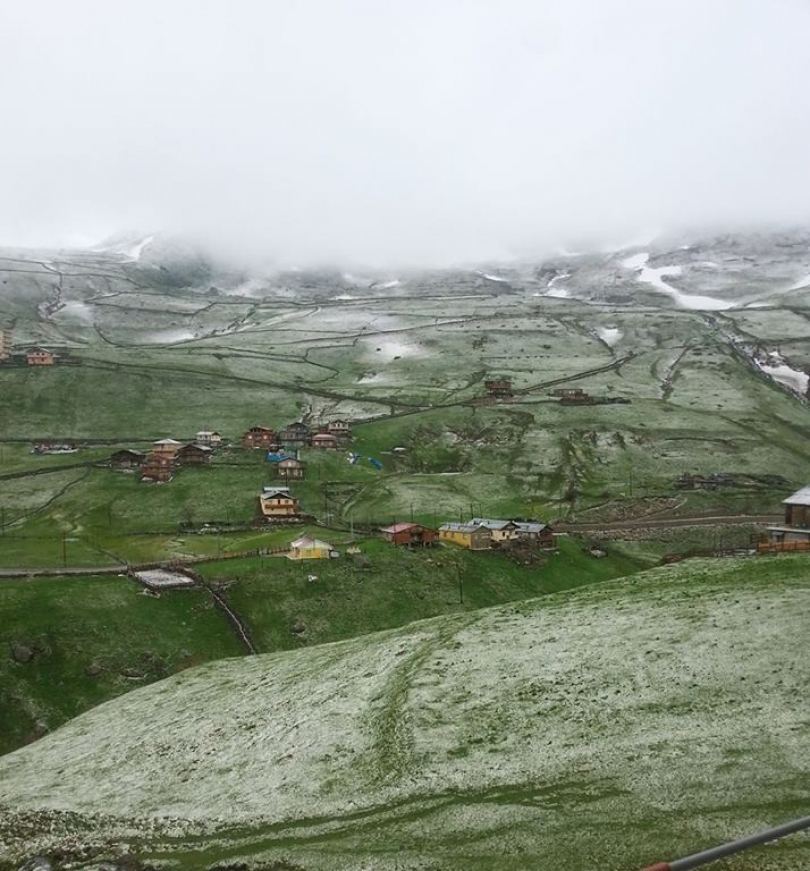 Rize’de kar yağdı