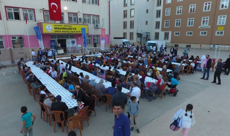 Gaziantep’te mahalle iftarlarında 1500 kişi ağırlandı