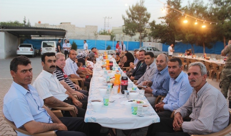 Şehit aileleri ve gazilere iftar yemeği