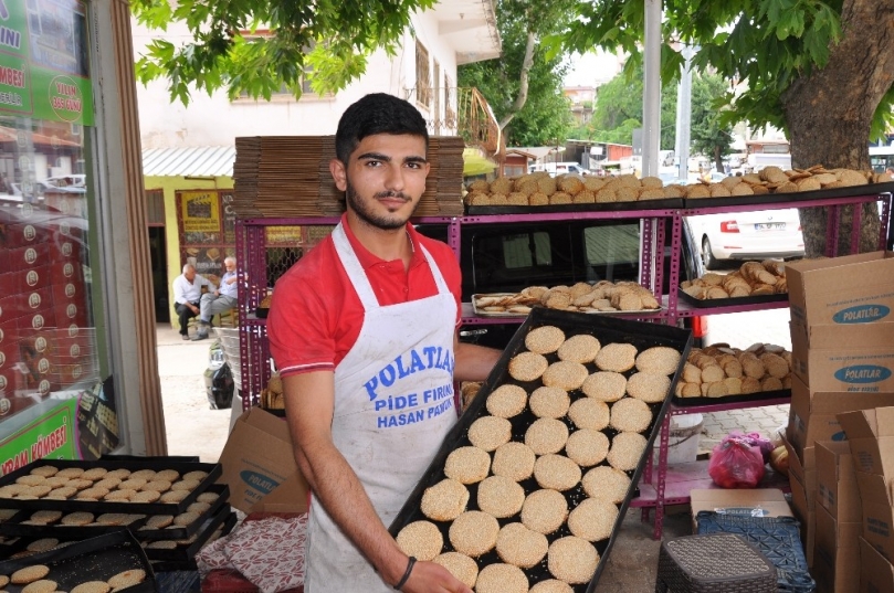 İslahiye’de Bayram Kömbesine yoğun ilgi