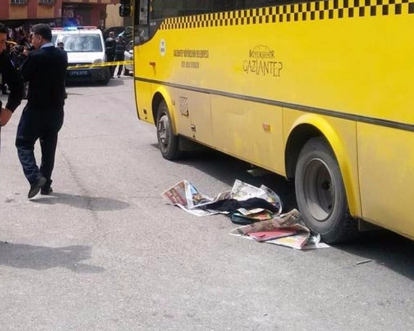 Yola kaçan topun peşinden koşan kız halk otobüsünün altında kaldı