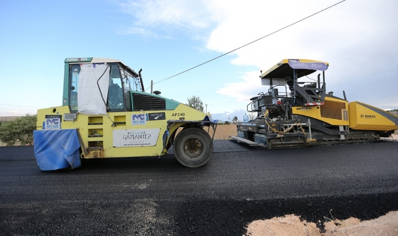 3 yılda bin 657 kilometre yol asfaltladı