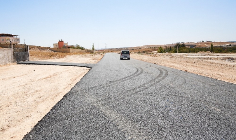 Şehirgösteren’de açılan yollar asfaltlanıyor