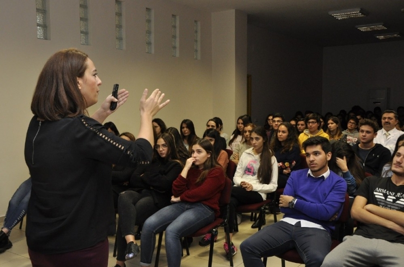 Öğrencilere test çözme teknikleri anlatıldı