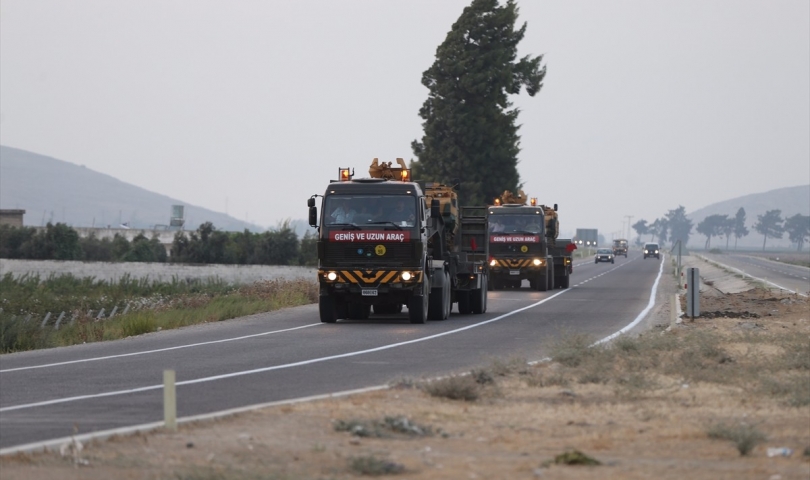 Suriye sınırına askeri araç sevkiyatı