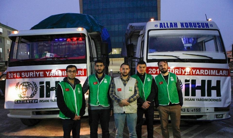 Gaziantep'ten Suriye'ye 4 TIR yardım