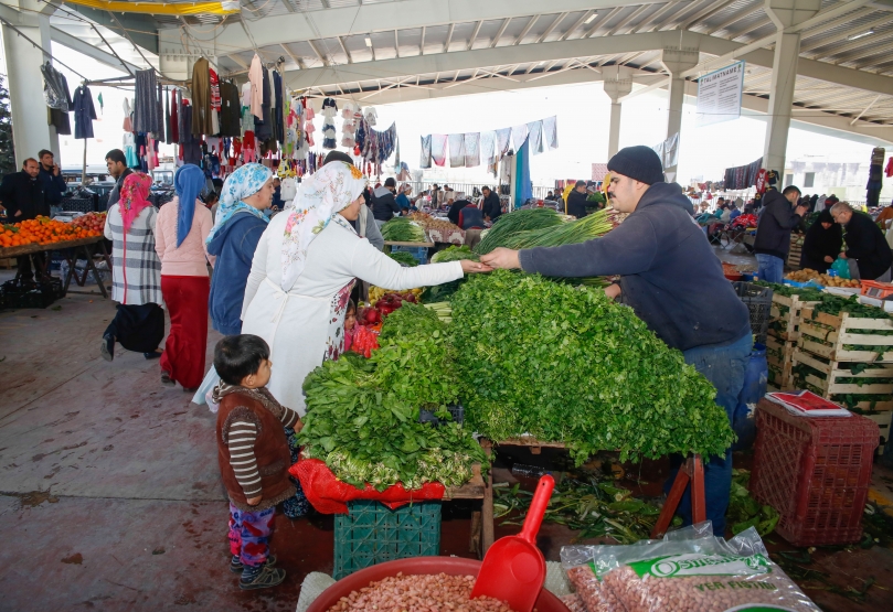 Pazarcı Esnafının Yüzünü Güldürdü