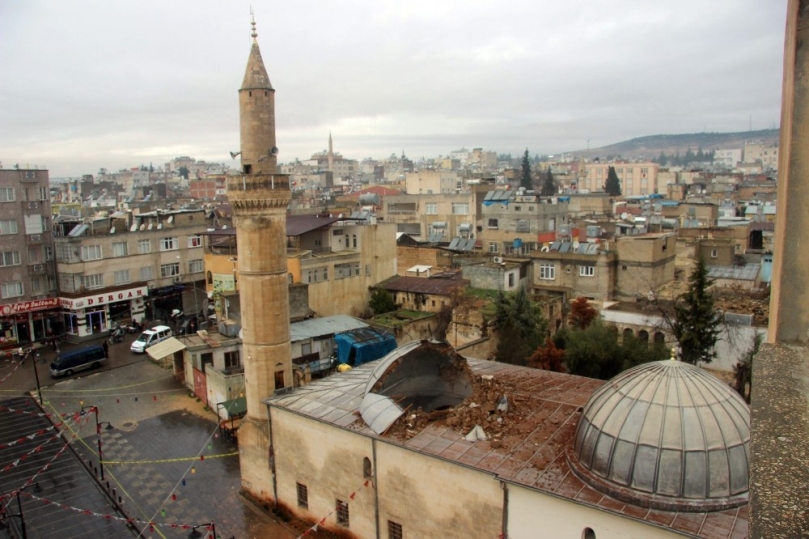 Roket isabet eden cami havadan görüntülendi