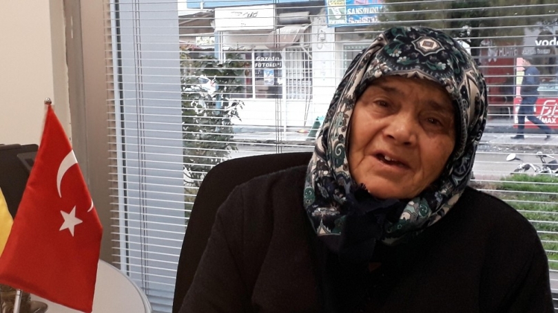 Gülçin Teyze’den Zeytin Dalı Harekatı’ndaki askerler için dua