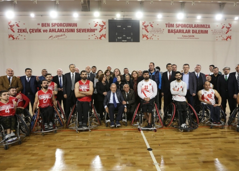 Büyükşehir’den 800 Kişilik Spor Salonu
