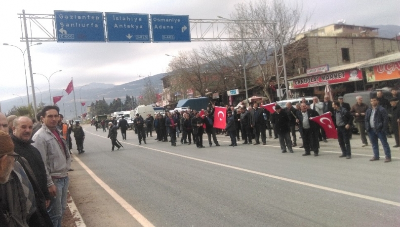 Suriye sınırına sevkıyatlar sürüyor