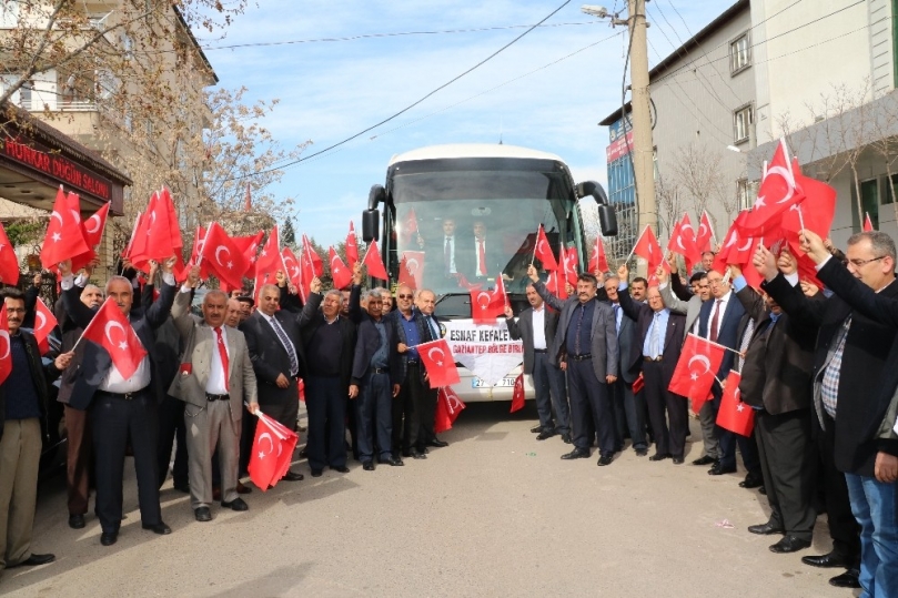 Afrin’e İnsani Yardım Yolla Çıktı