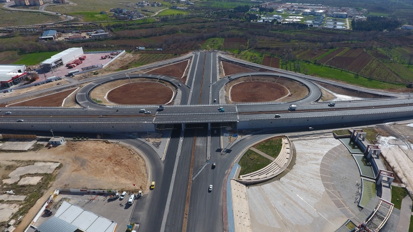 Yeşilvadi Köprülü Kavşağı Trafiğe Açıldı