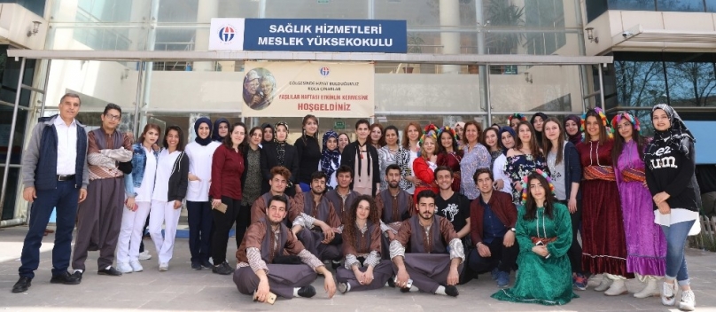 Huzurevi sakinleri için kermes düzenlendi