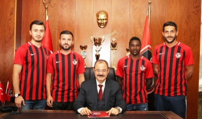 Gazişehir Gaziantep’te 4 imza birden