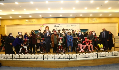 Büyükşehir, engelli bireylere 250 tekerlekli sandalye dağıttı